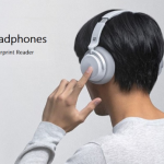 Microsoft Patenkan Headphone dengan Pemindai Sidik Jari