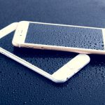 Speaker iPhone Kamu Kemasukan Air? Ini Cara Mengatasinya!