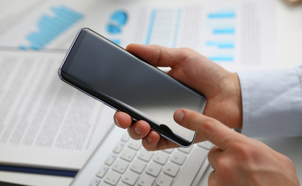 Ini 5 Cara Menyalakan HP Tanpa Tombol Power