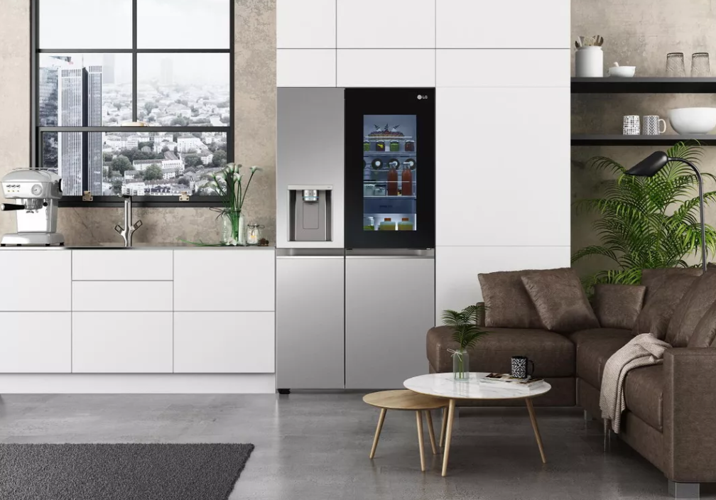 Keren! Kulkas Terbaru LG Bisa Dibuka dengan Perintah Suara