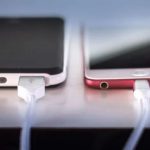 Mitos atau Fakta? Mengecas Smartphone Semalaman Merusak Baterai