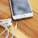 10 Tips Merawat Earphone atau Headset Kamu Agar Tetap Awet