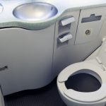 Kemana Limbah Toilet Pesawat Terbang Dibuangnya?