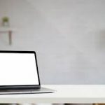 Penyebab dan Cara Memperbaiki Layar Laptop Blank Putih