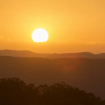 Viral Video Matahari Terbit dari Barat